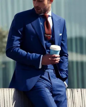 2023 Custom Made Tepe Yaka İki Düğme Mavi Erkek Takım Elbise Slim Fit Moda En İyi Erkek Düğün Parti PromTuxedos (Ceket + Pantolon + Yelek + Kravat)