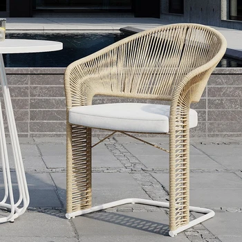 İskandinav açık eğlence rattan sandalye avlu otel bahçe eğlence küçük masa ve sandalye seti su geçirmez rattan mobilya
