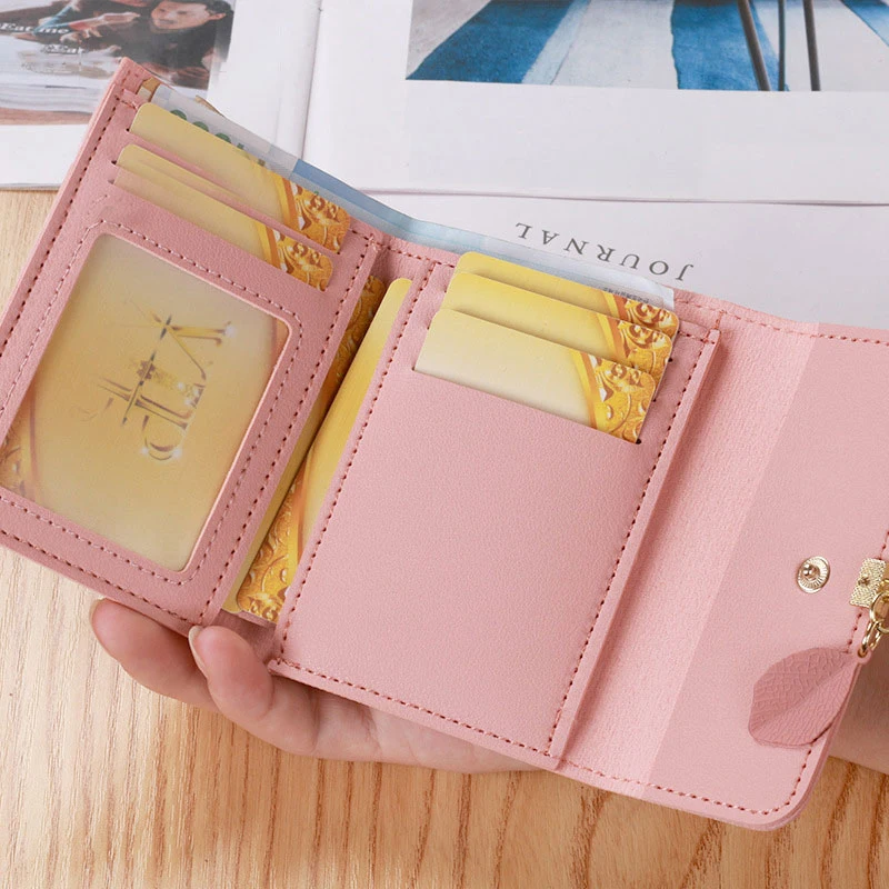Kadın küçük cüzdan Güney Kore Sevimli Püskül Yaprak Kolye Moda Trendi Üç Kat PU Deri Katlanır Küçük Taşınabilir kart çantası