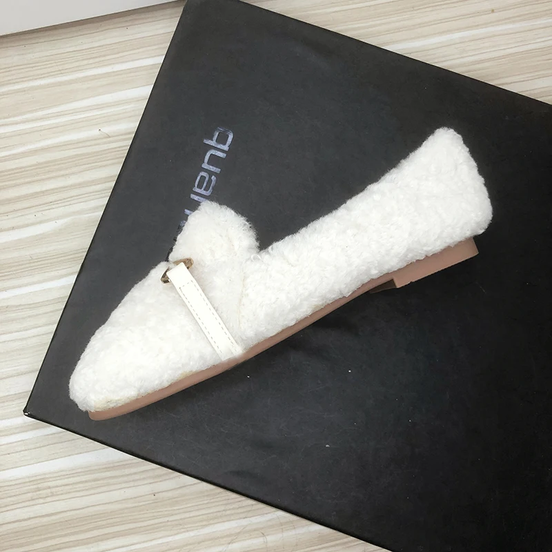 Beyaz Kürklü Ayakkabı Kadınlar için Kare Kafa Güzel Kalite Yumuşak Taban Sıcak Kürk Astarlı Düz Topuk kızın Kış Flats Siyah Kahverengi Ayakkabı 33