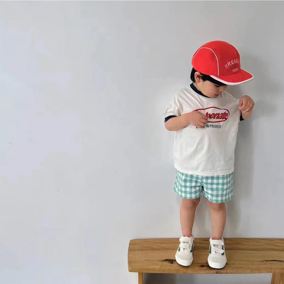 2023 Yaz Moda Bebek kısa kollu tişört Pamuk Mektup Baskı Çocuk Erkek Kız Kazak TShirt Toddler Gevşek Tees Casual Tops
