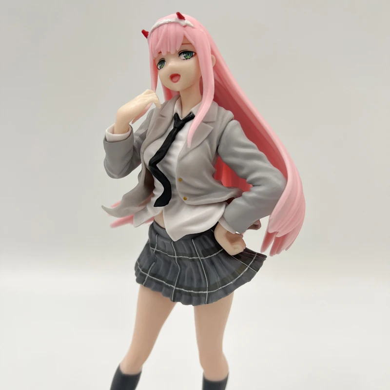 18cm SEVGİLİM FRANXX içinde 02 Anime Kız Figürü okul üniforması Sıfır İki Seksi Aksiyon Figürü Yetişkin Tahsil Modeli oyuncak bebekler Hediye